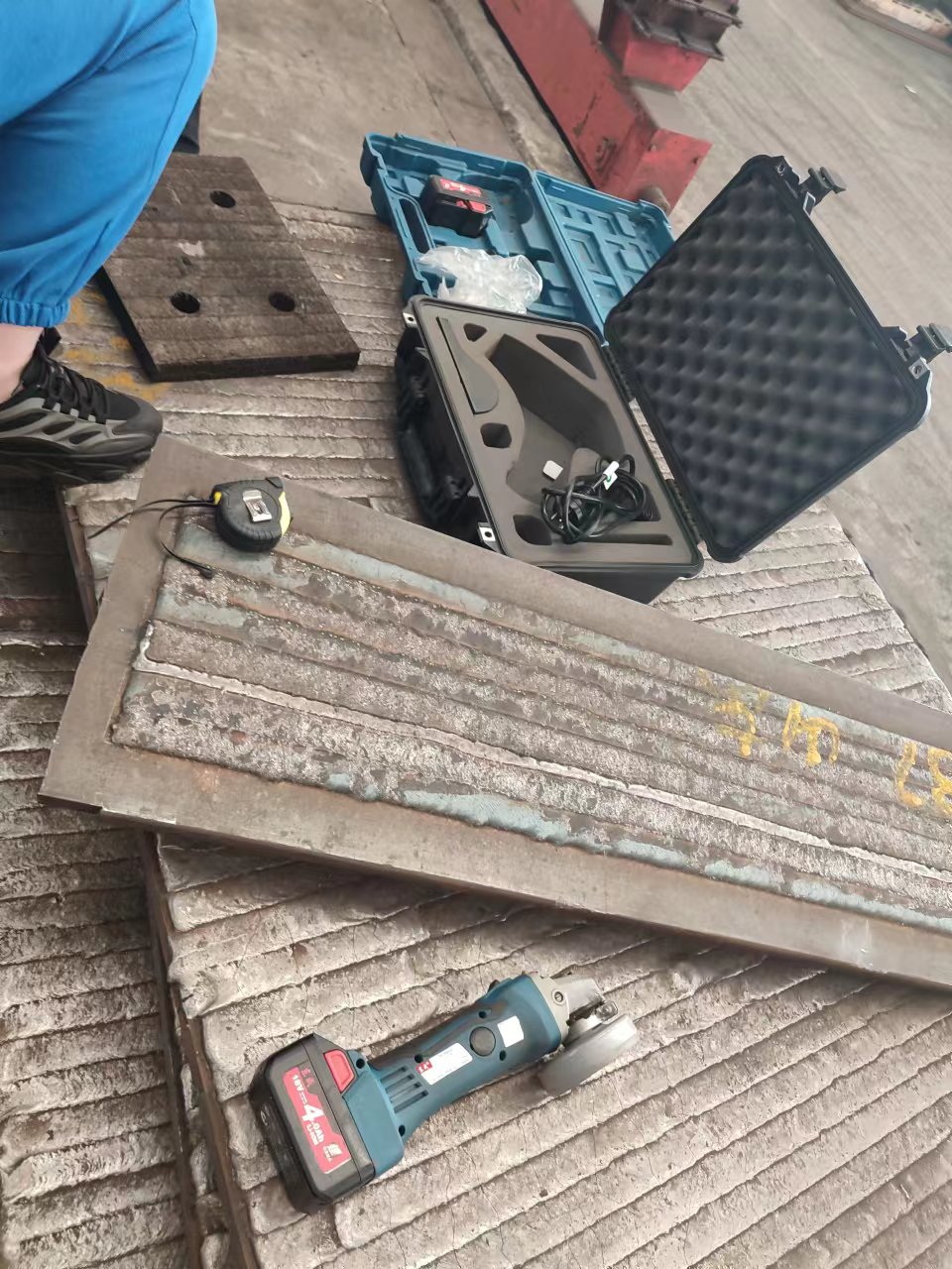 河北高铬合金耐磨板碳化铬耐磨板