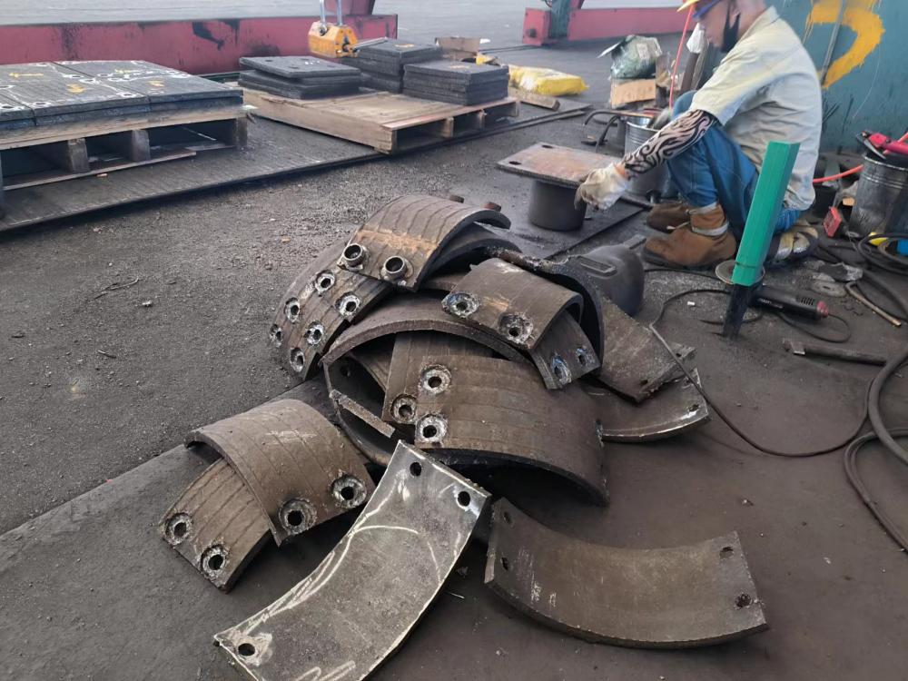 河北堆焊耐磨板切割定制件