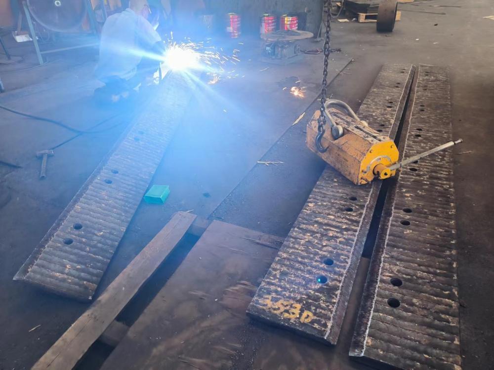 河北高硬度耐磨衬板