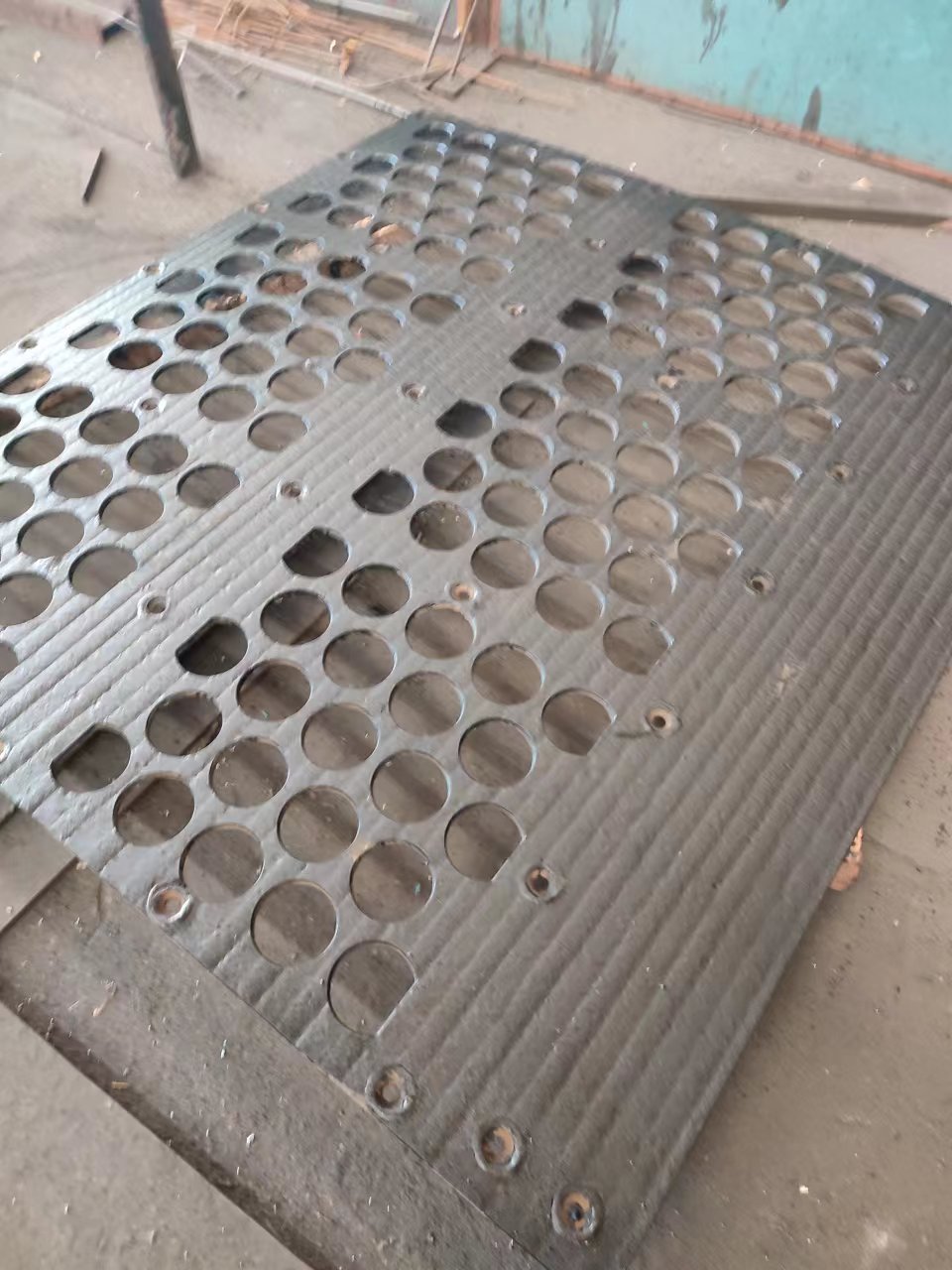 河北耐磨复合板，堆焊耐磨板