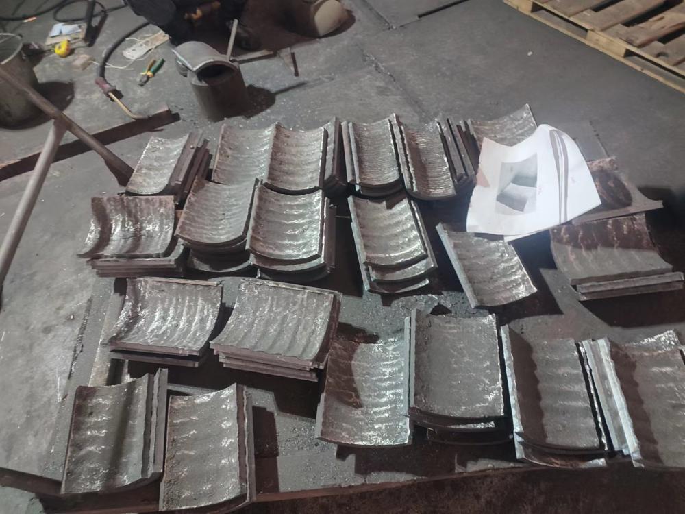 河北卷弧钢板堆焊耐磨板卷弧