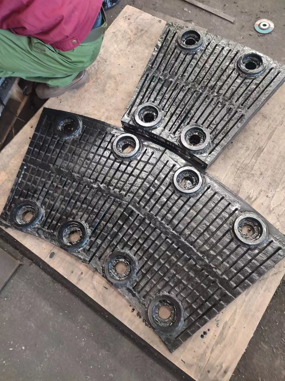 河北碳化铬耐磨板，堆焊耐磨管