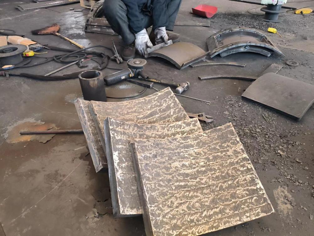 河北堆焊耐磨板，耐磨衬板